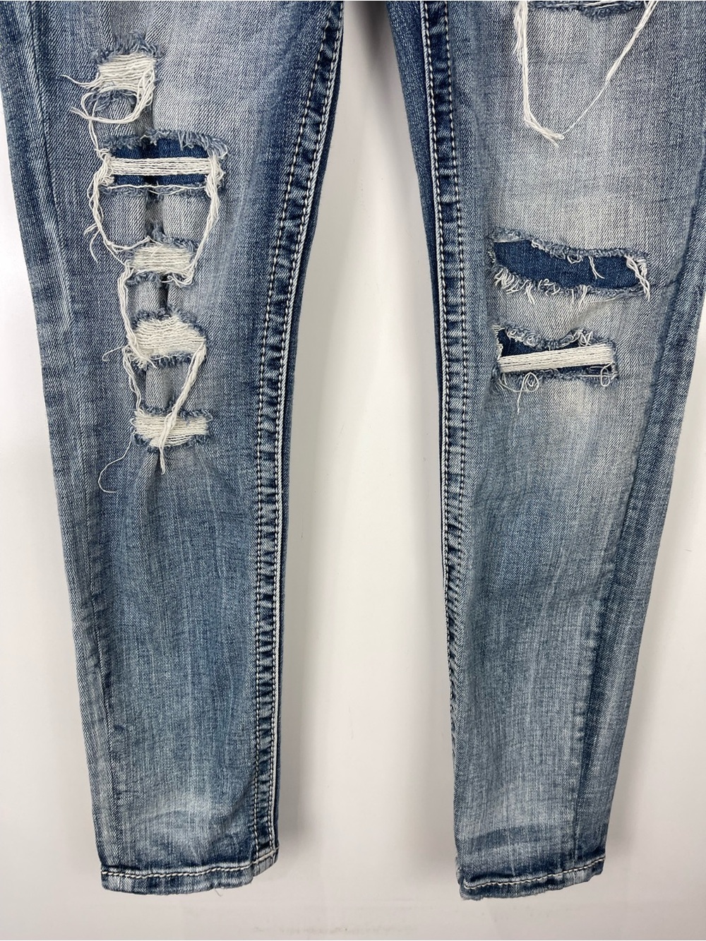 Miss Me Mid Rise Ankle Skinny Jeans Distressed Rhinestone Star Embroidered 26 - Picture 5 of 11
